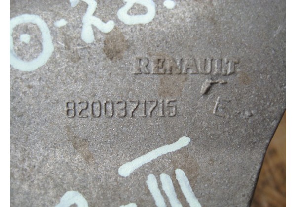 Кронштейн піввісі правої, кронштейн проміжного вала Renault, 8200371715, M9R, K9K, F9Q, K4M